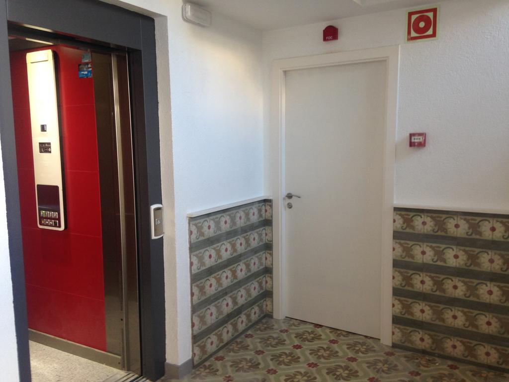 Apartaments Fonda Comerc Torroella de Montgrí Exterior foto