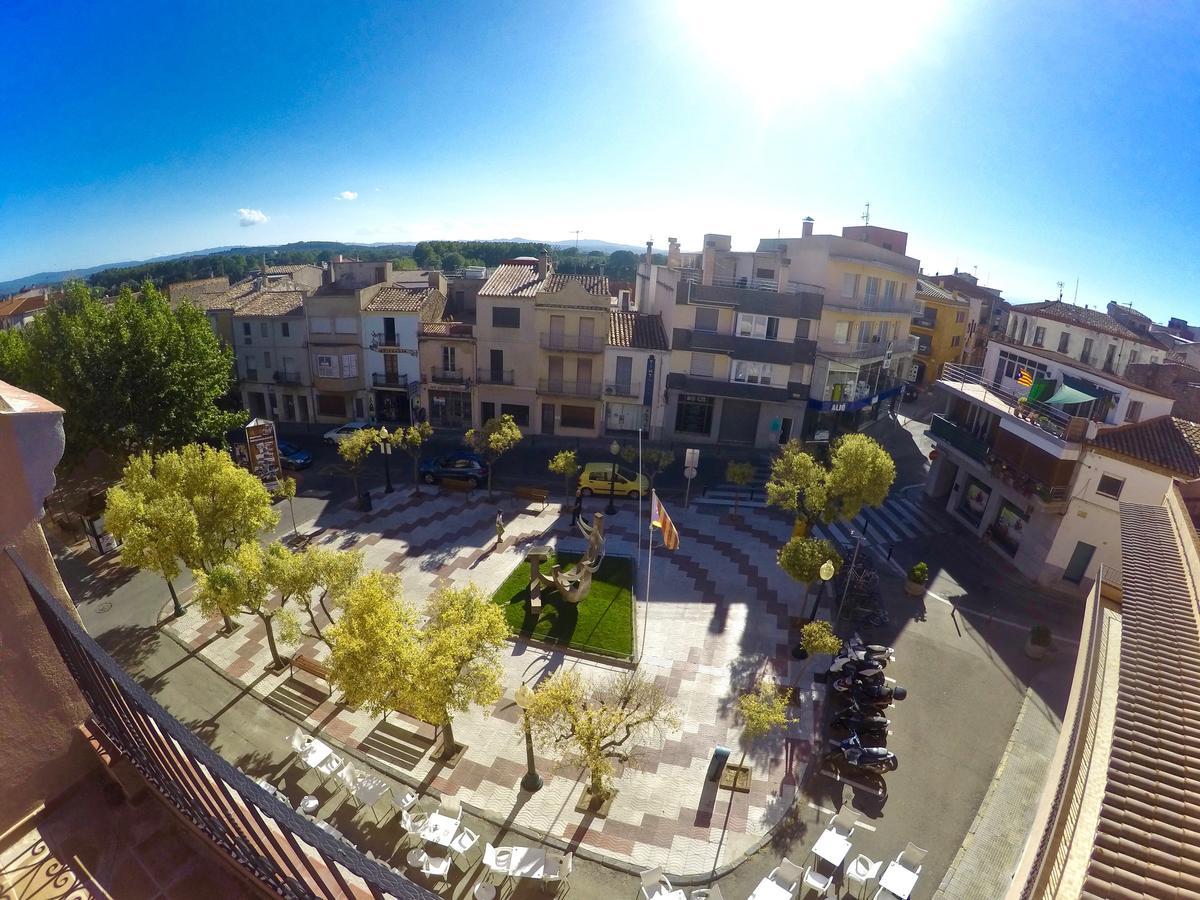 Apartaments Fonda Comerc Torroella de Montgrí Exterior foto